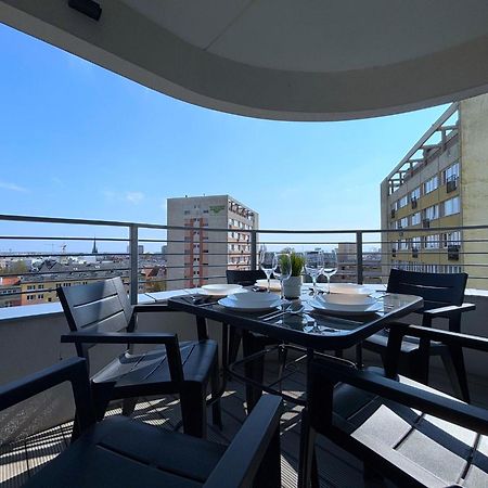 Sun Towers - Apartamenty Bryza - Apartamenty Z Parkingiem ชวีโนวิชแจ ภายนอก รูปภาพ