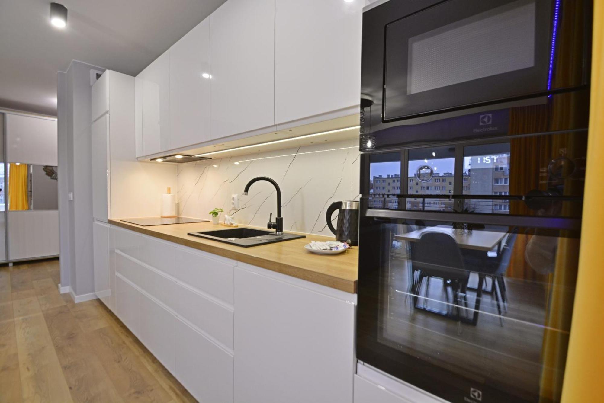 Sun Towers - Apartamenty Bryza - Apartamenty Z Parkingiem ชวีโนวิชแจ ภายนอก รูปภาพ