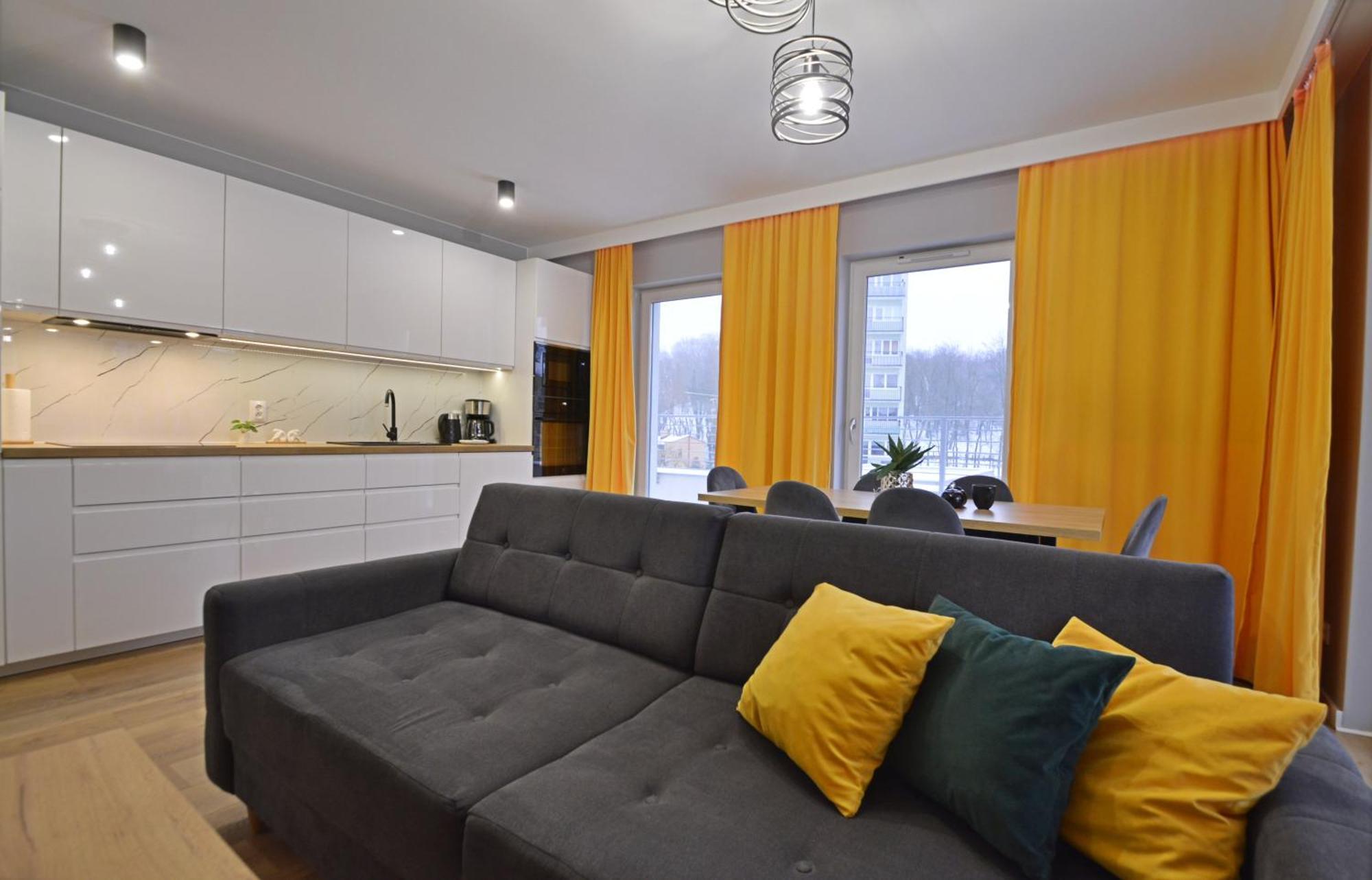 Sun Towers - Apartamenty Bryza - Apartamenty Z Parkingiem ชวีโนวิชแจ ภายนอก รูปภาพ
