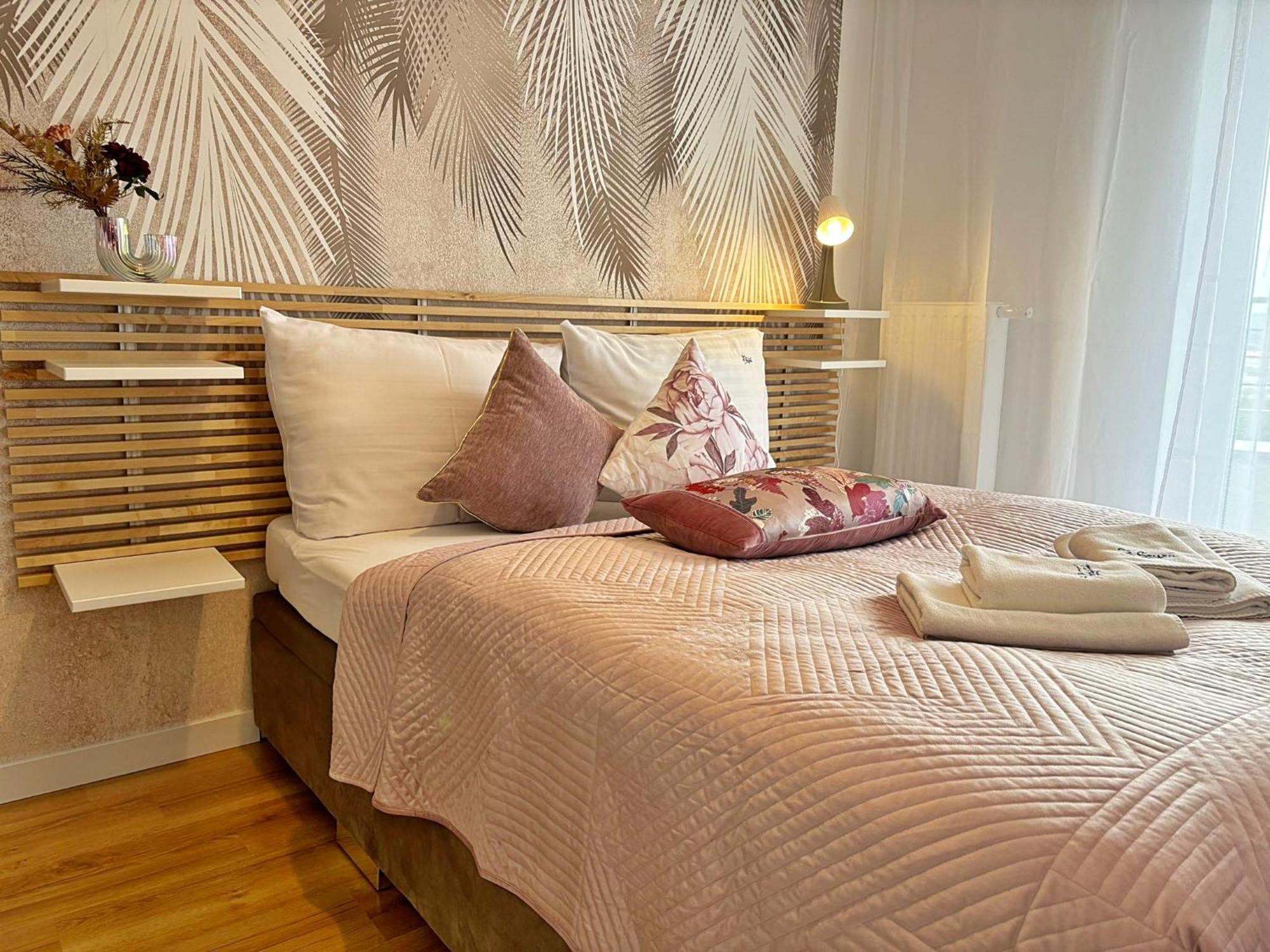 Sun Towers - Apartamenty Bryza - Apartamenty Z Parkingiem ชวีโนวิชแจ ภายนอก รูปภาพ
