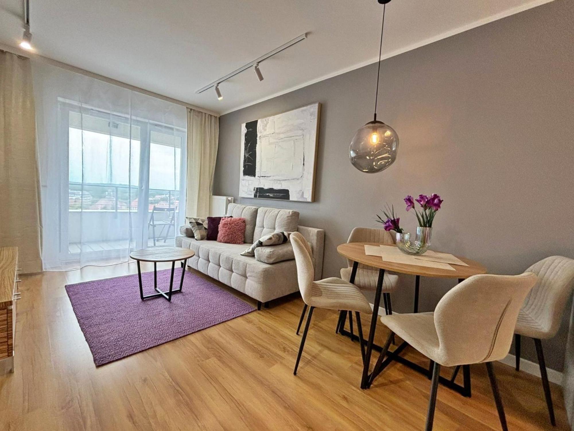 Sun Towers - Apartamenty Bryza - Apartamenty Z Parkingiem ชวีโนวิชแจ ภายนอก รูปภาพ