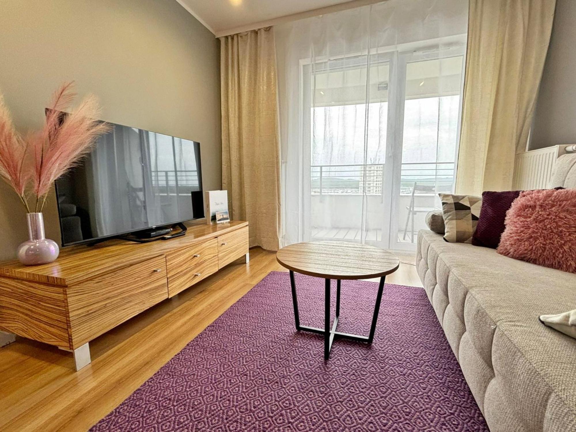 Sun Towers - Apartamenty Bryza - Apartamenty Z Parkingiem ชวีโนวิชแจ ภายนอก รูปภาพ