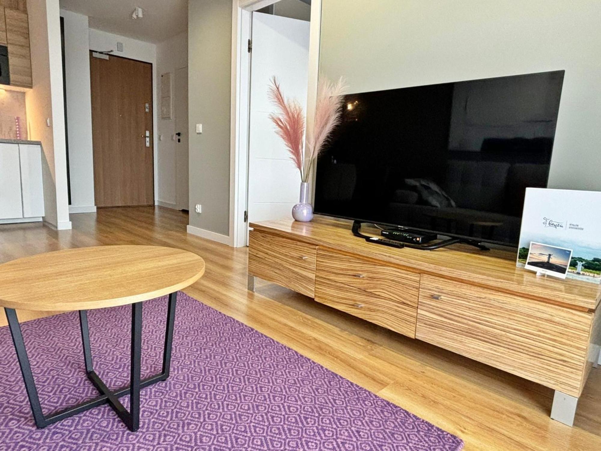 Sun Towers - Apartamenty Bryza - Apartamenty Z Parkingiem ชวีโนวิชแจ ภายนอก รูปภาพ