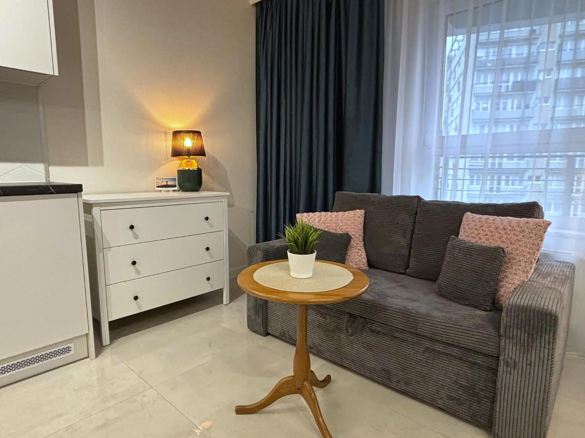Sun Towers - Apartamenty Bryza - Apartamenty Z Parkingiem ชวีโนวิชแจ ภายนอก รูปภาพ