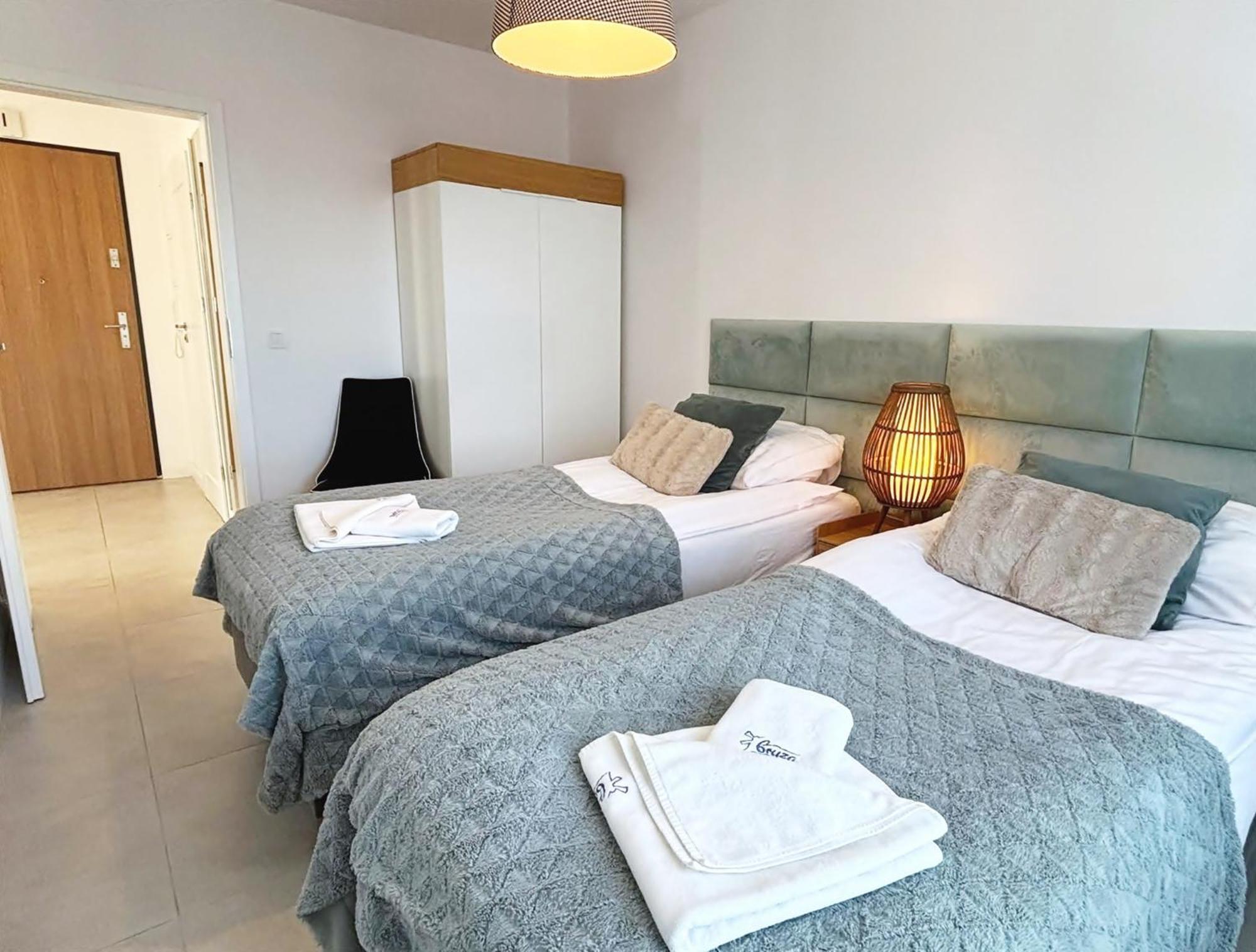 Sun Towers - Apartamenty Bryza - Apartamenty Z Parkingiem ชวีโนวิชแจ ภายนอก รูปภาพ