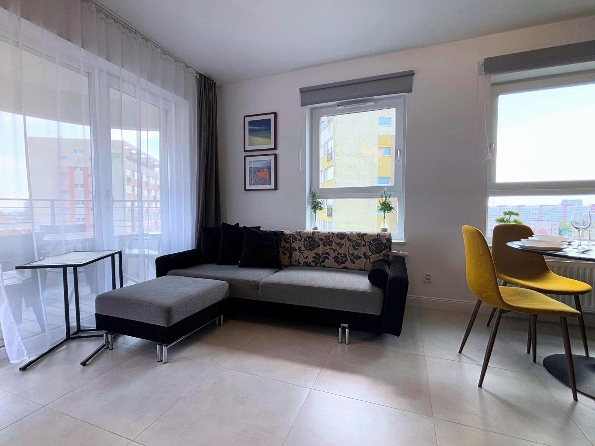 Sun Towers - Apartamenty Bryza - Apartamenty Z Parkingiem ชวีโนวิชแจ ภายนอก รูปภาพ
